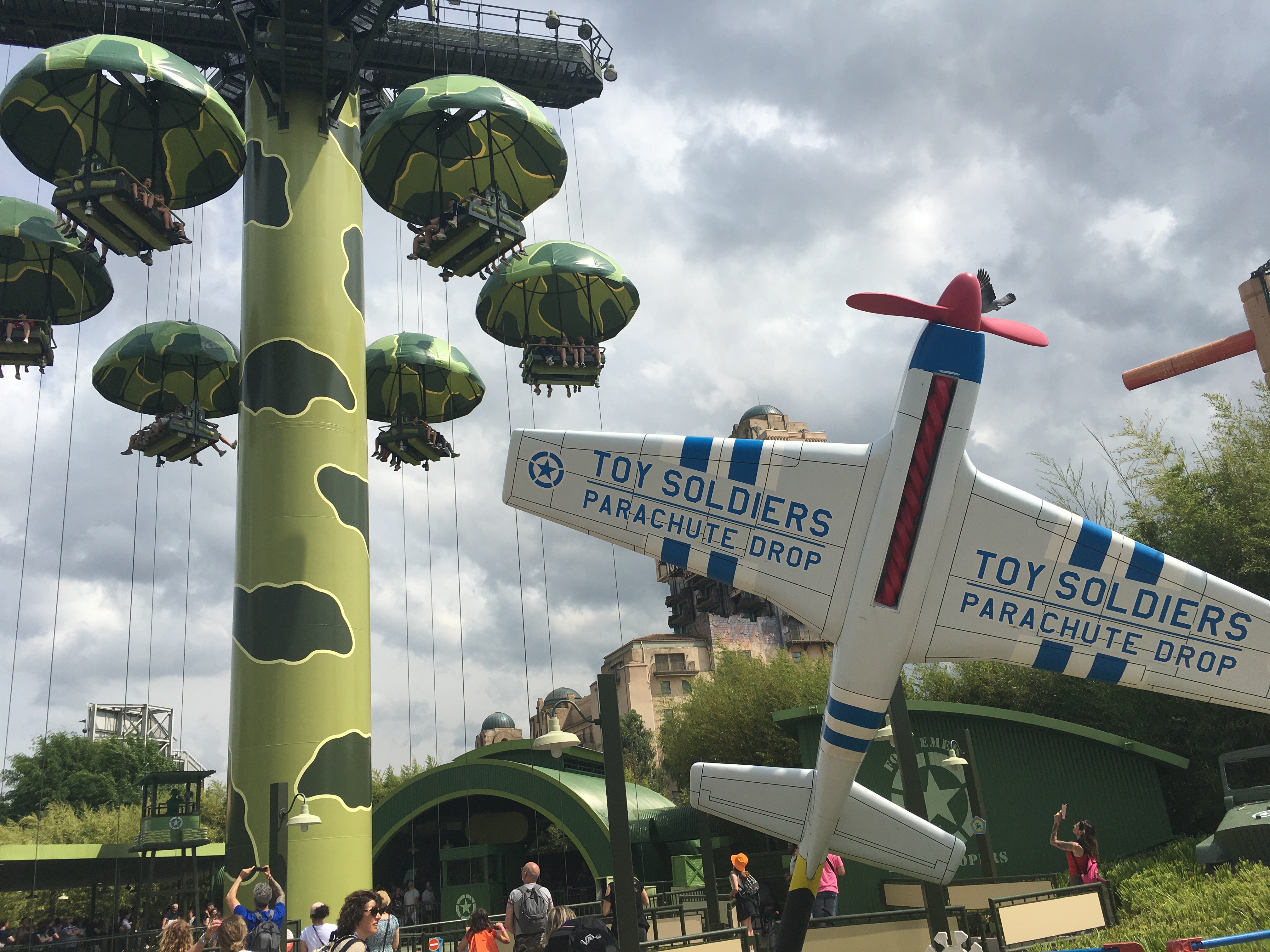 Disneyland Paris Walt Disney Studios Toy Soldier Parachute Drop