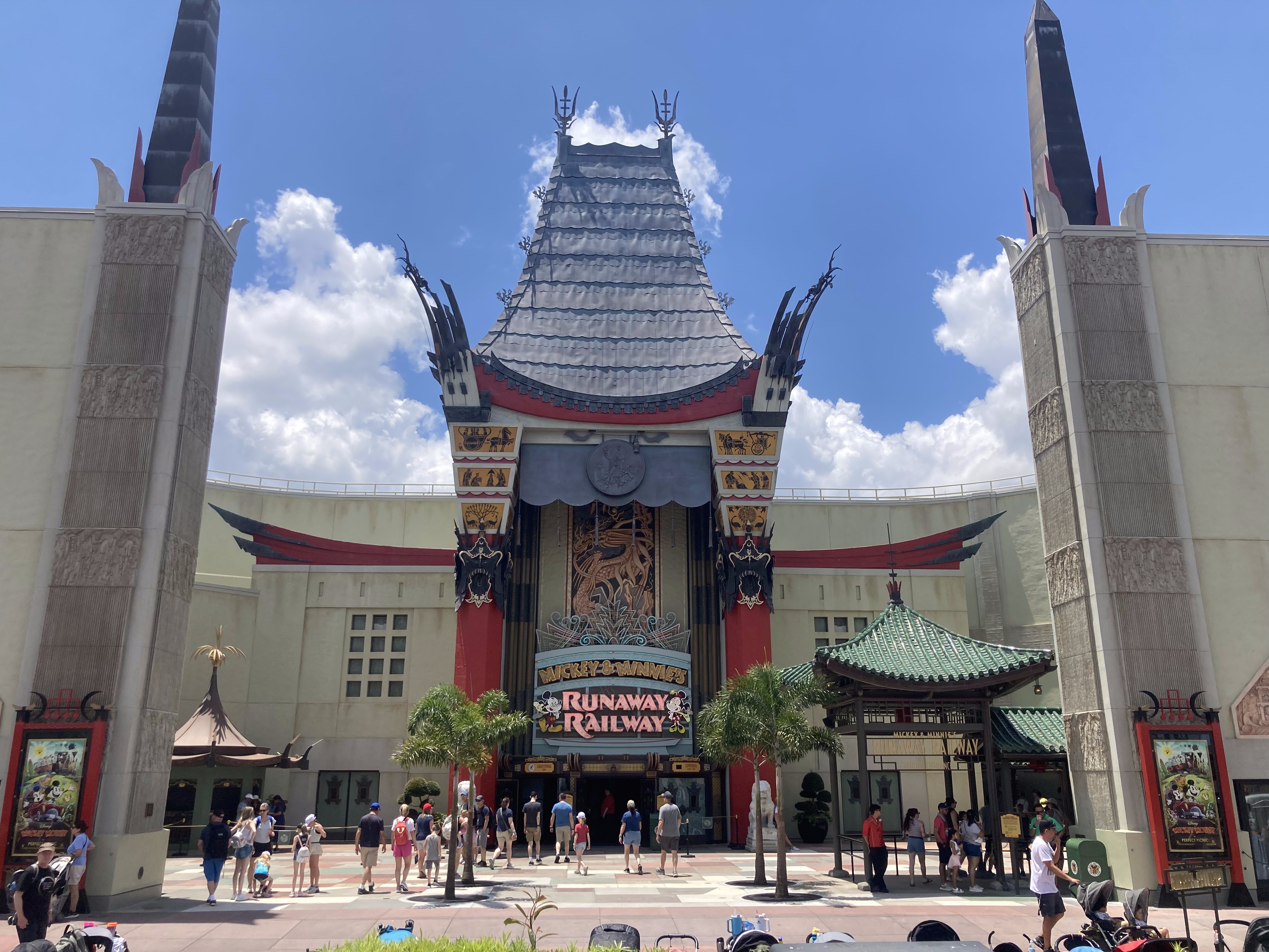 Disney Hollywood Studios Mickey & Minnie's Runaway Railway