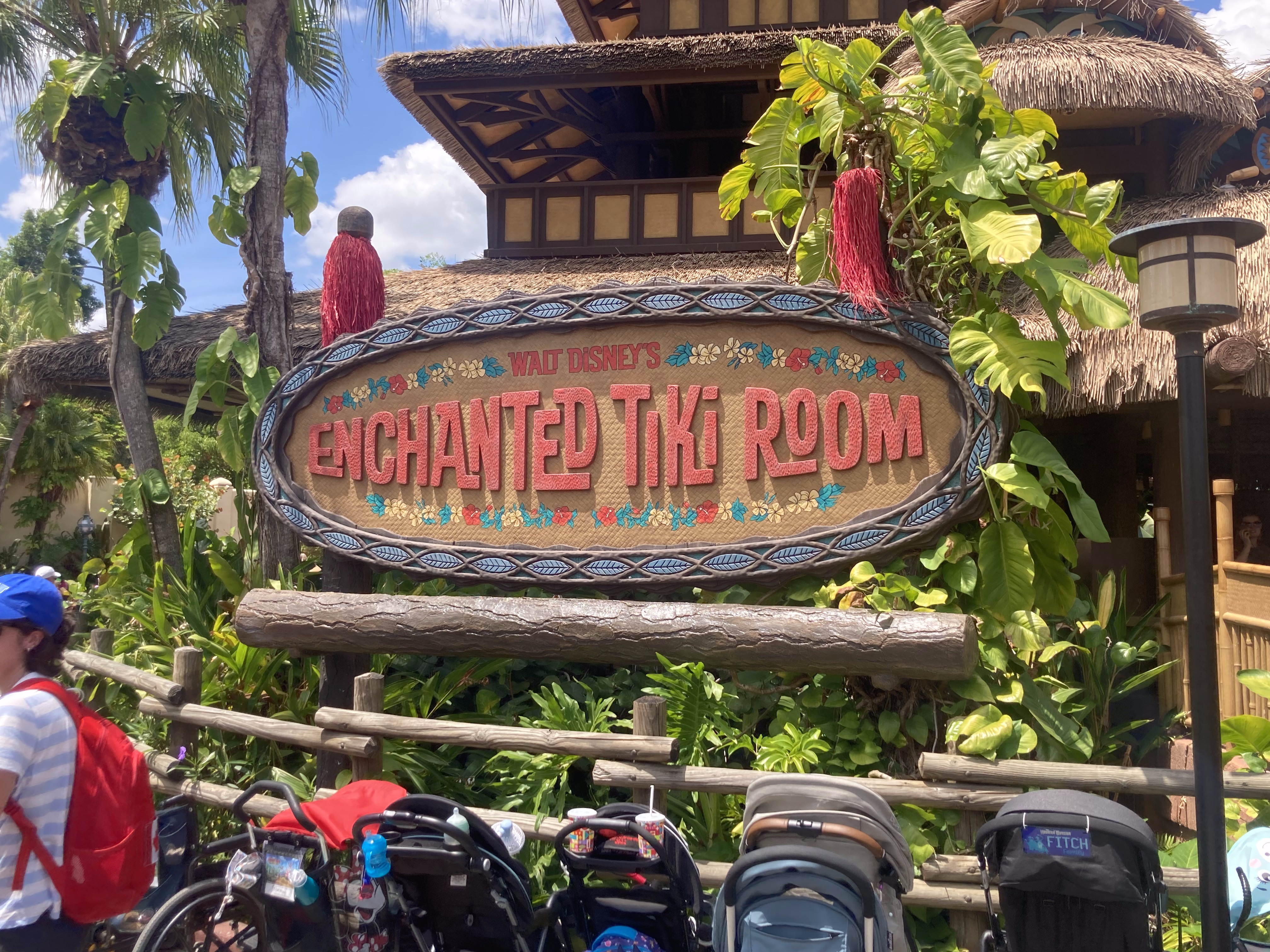 Walt Disney World Magic Kingdom Enchanted Tiki Room